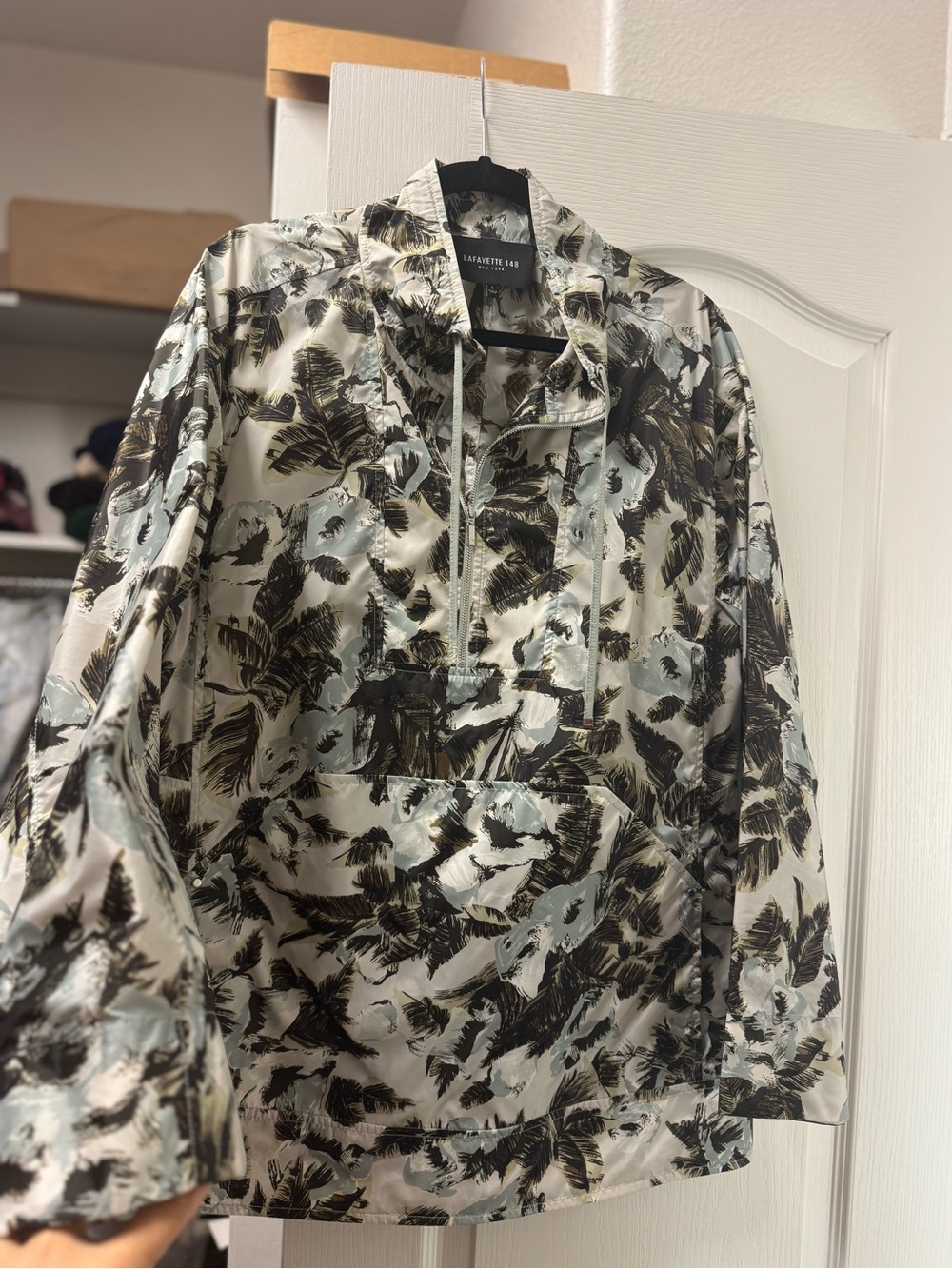 Lafayette 148 New York Abstract Leaf Print Pullover in Black & Light Blue